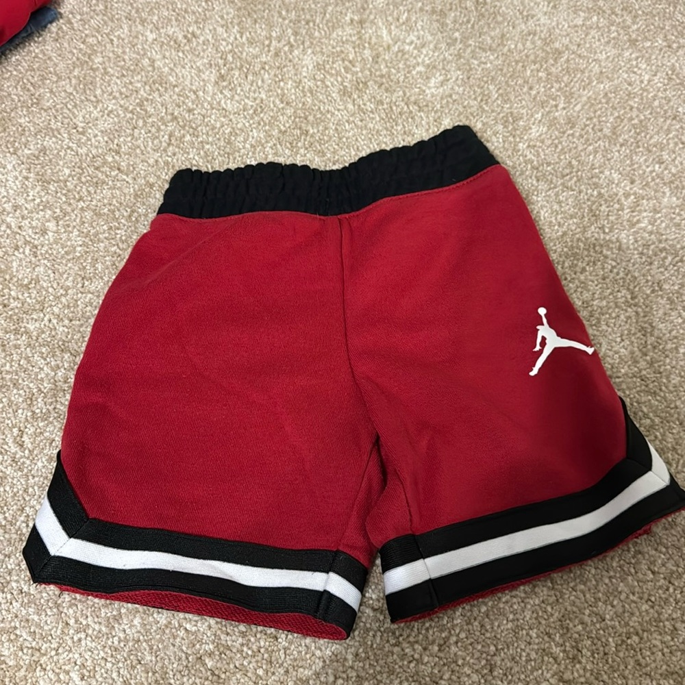Jordan 4T basketball style sweat shorts